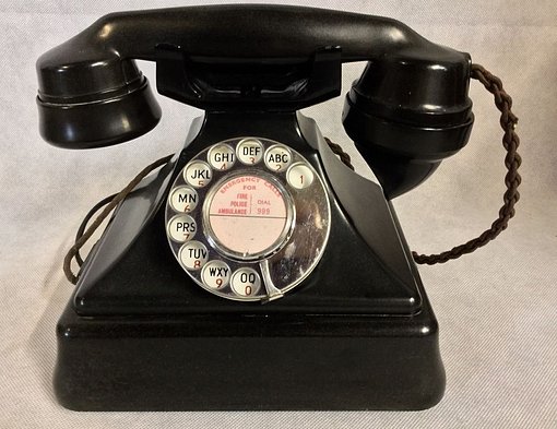 250c71e20c38f6a4b0a8600825431897 old phone 2